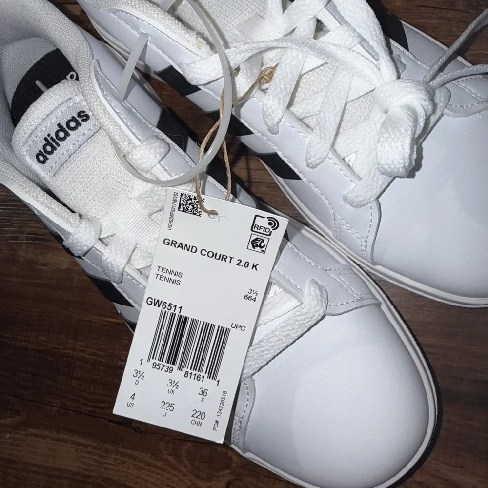 Adidas White Black Grand Court Unisex Lace Up Sneakers Big Kids Size 4 NEW